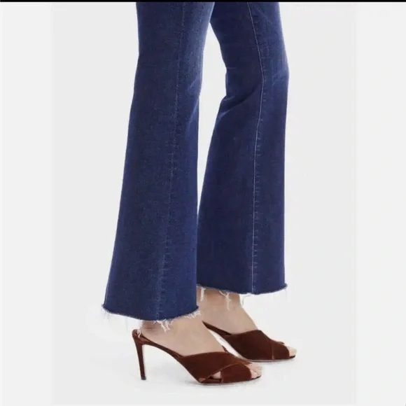 MOTHER Jeans The Weekender Fray “Teaming Up” - Picture 2 of 11